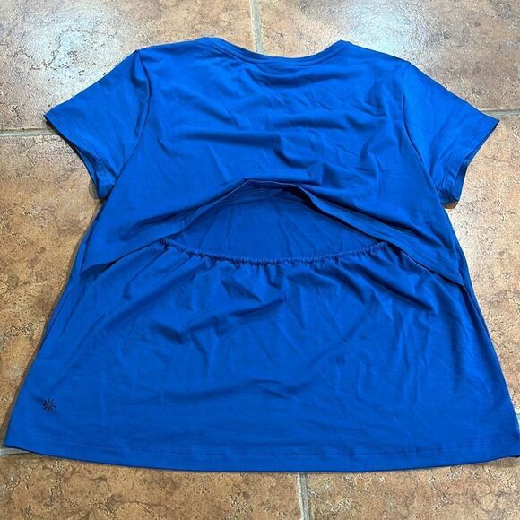 Athleta Air Out Cinch TEE in Blueish Size M - Picture 8 of 12